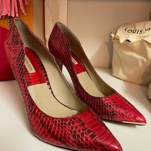 Embossed leather heels